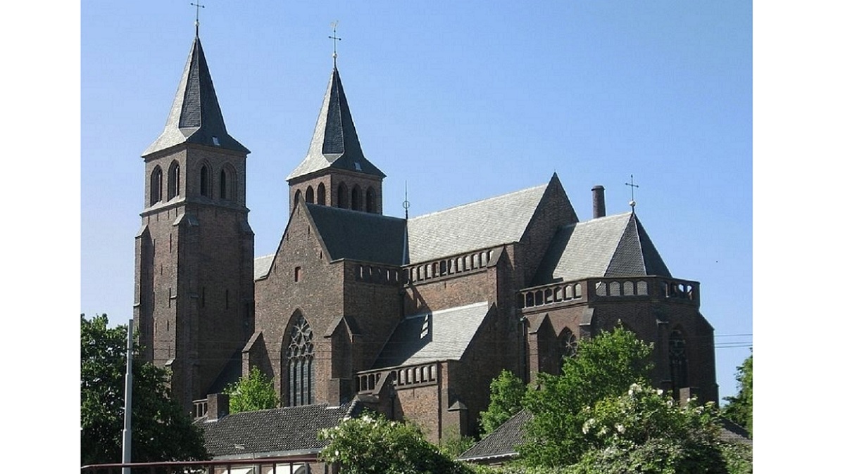 Walburgiskerk te Arnhem - Foto 1